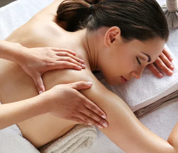 Masaje de Relajación Cuerpo Completo + Yoga Facial y Aromaterapia (1 hora) Dama (Valor: 39.000)