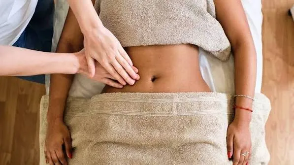 Drenaje Linfático  Abdomen y Aromaterapia (30 min) Dama  (Valor:25.000) 