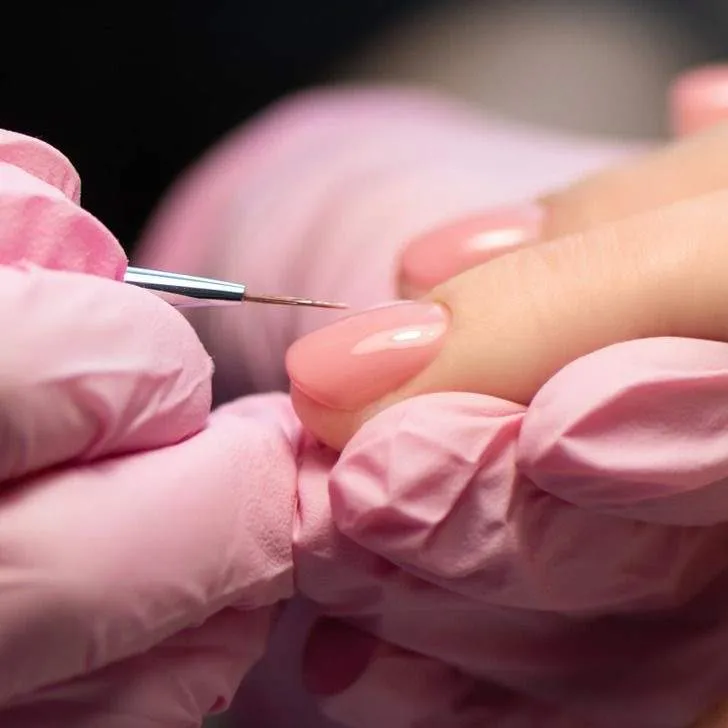 ESMALTADO SEMIPERMANENTE