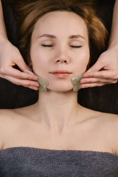 Masaje Facial Gua-Sha