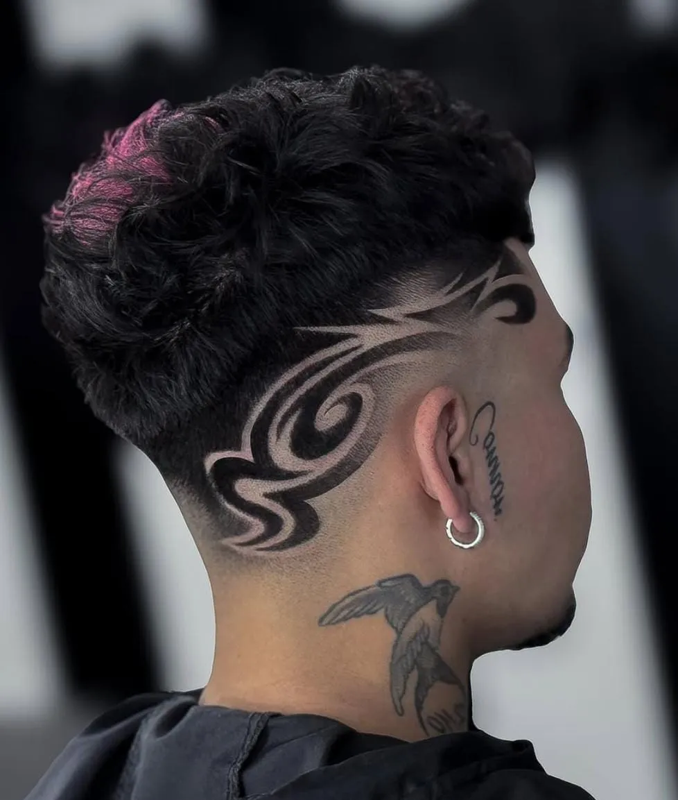 Corte degradado + cejas + Diseño Freestyle