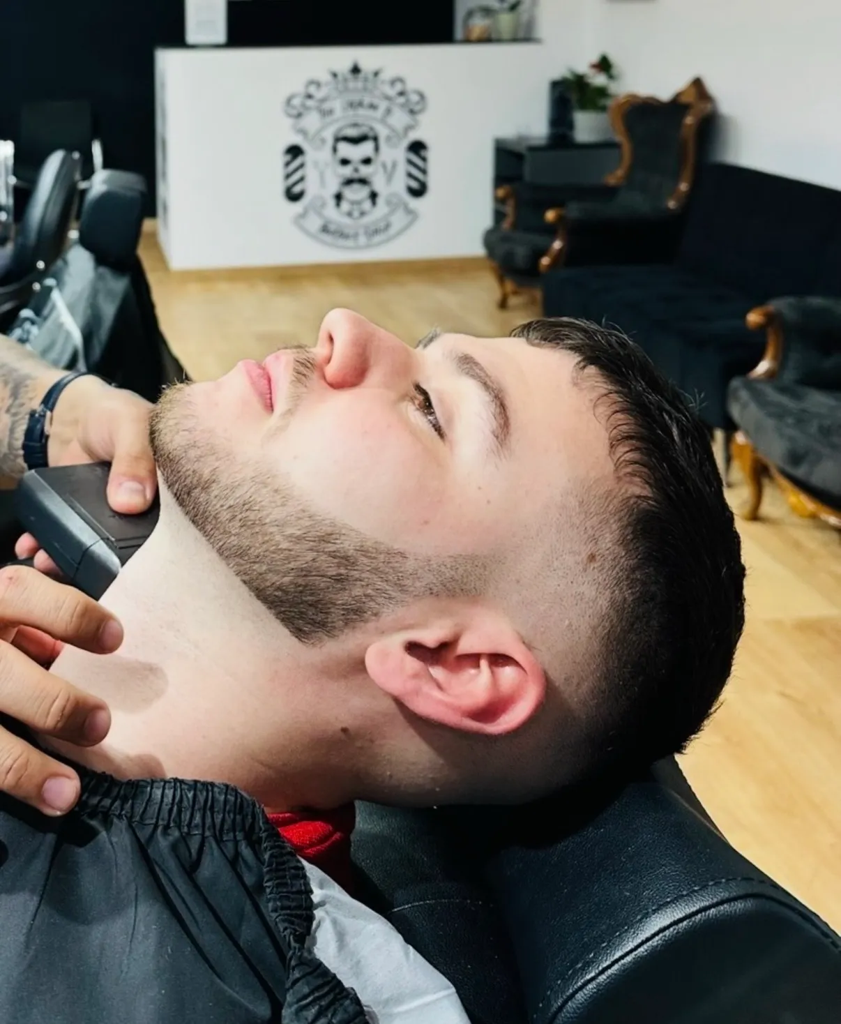 Corte + Perfilado de Barba 22€