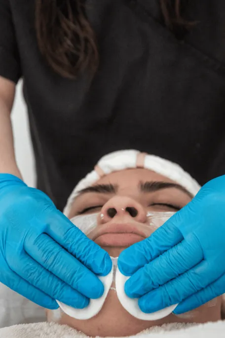 Limpieza facial profunda con descuento
