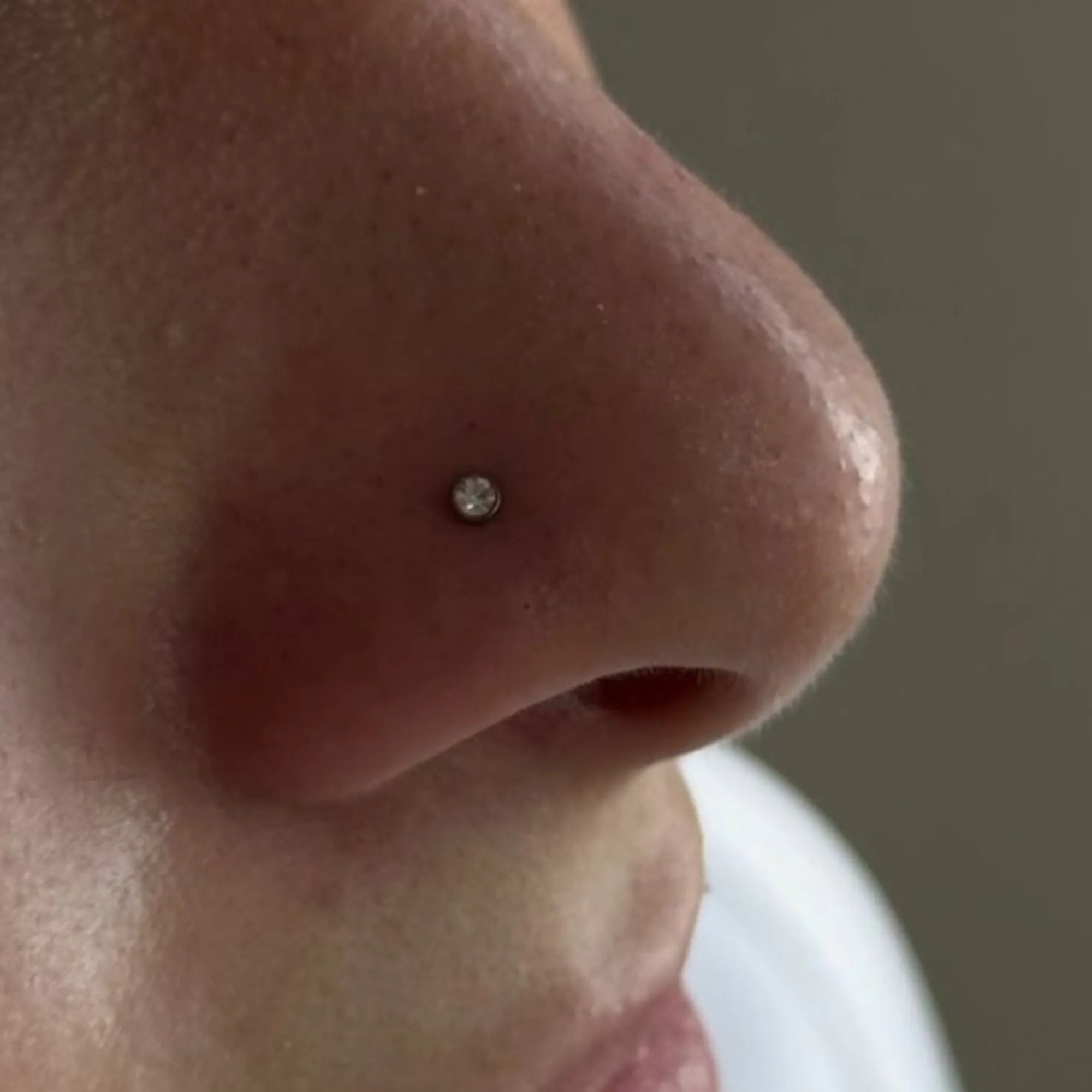 Perforación/ piercing nostril