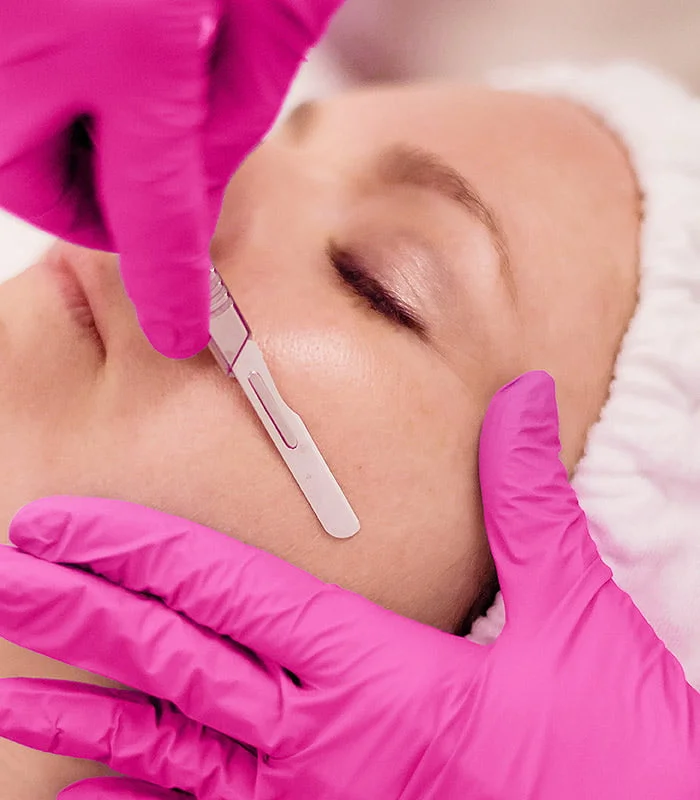 FACIAL >> Dermaplaning
