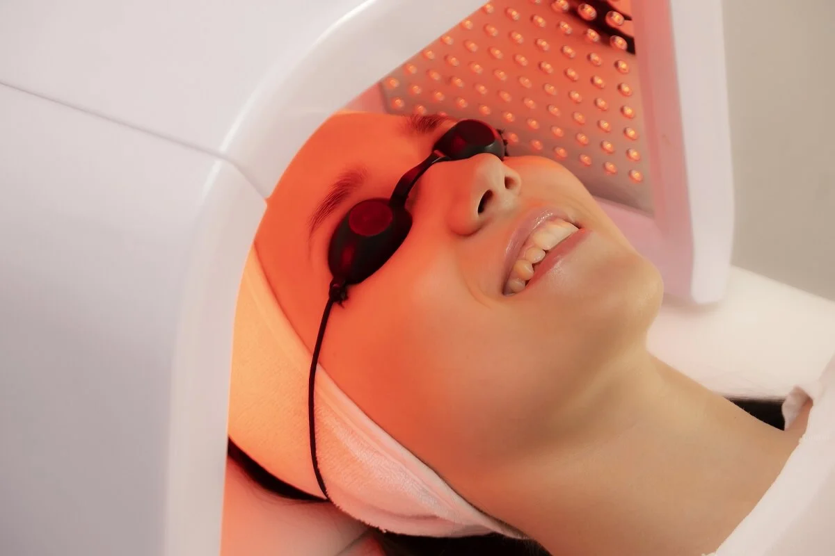 FACIAL. >> Terapia LED Acné