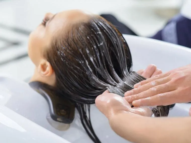 PELUQUERÍA  >> Hidratación profunda